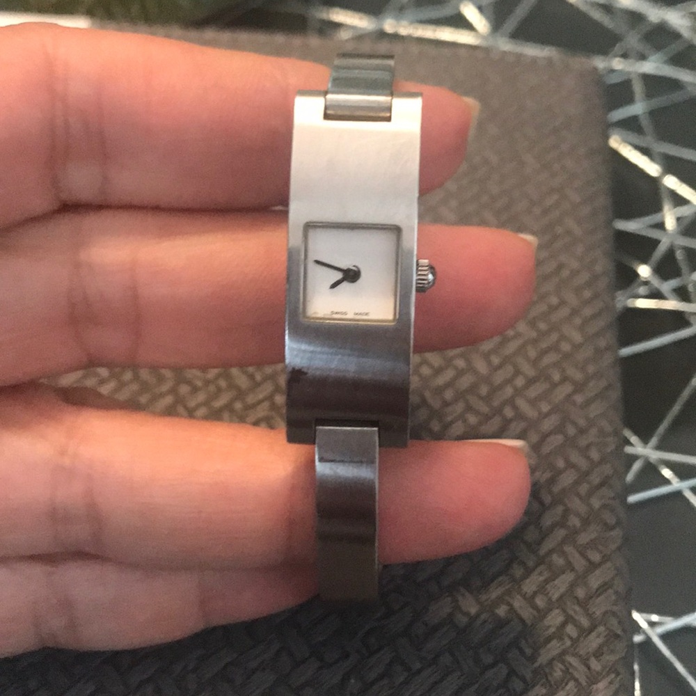 Watch - Picture 1 of 3